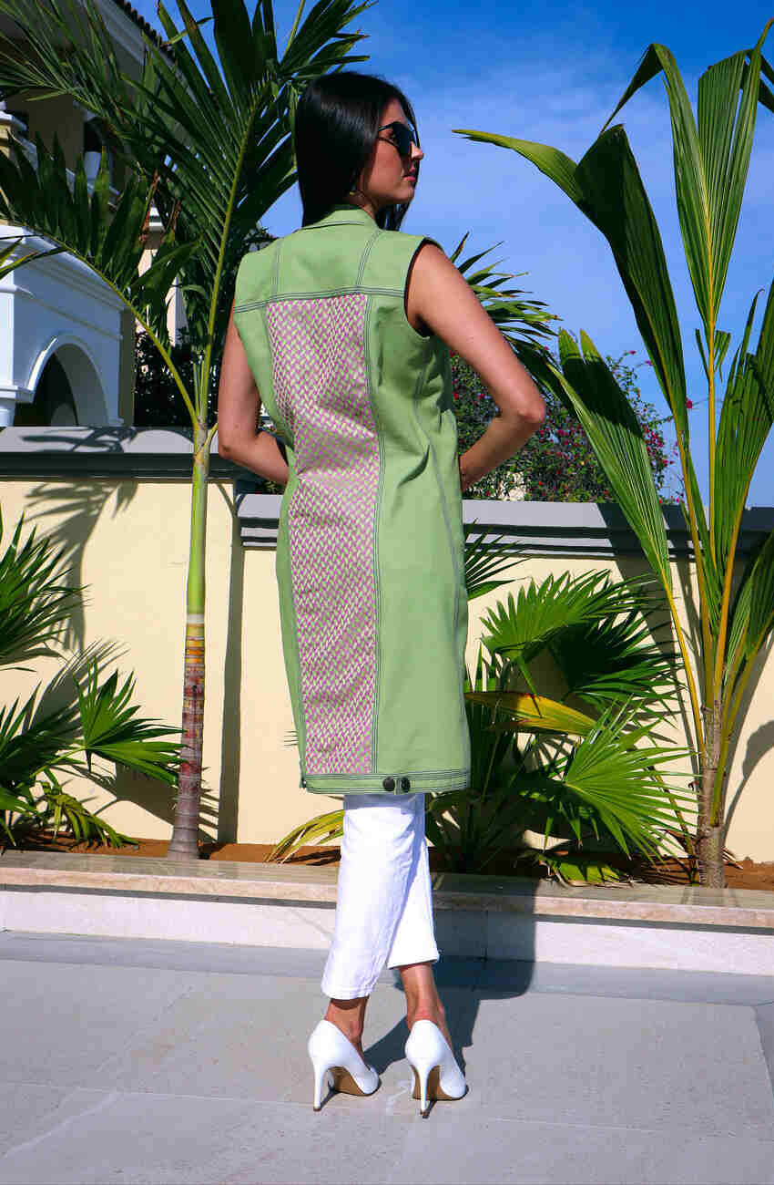 Green cardigan with Big color