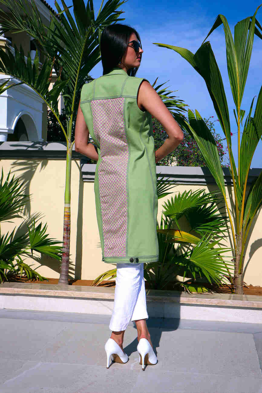 Green cardigan with Big color